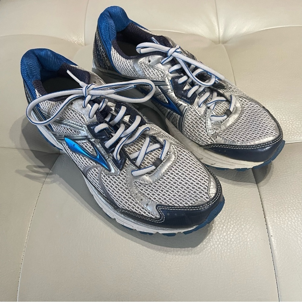 Brooks men’s Adrenaline GTS 13 Running Shoes blue gray size 10.5 EUC